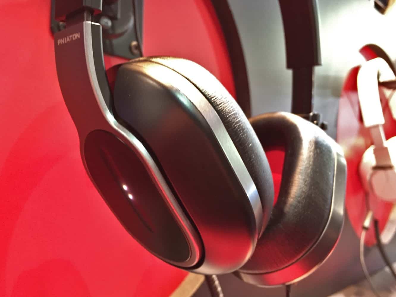 CES: Edifier, Jaybird, Kanex, Phiaton, Phonesuit + Sphero