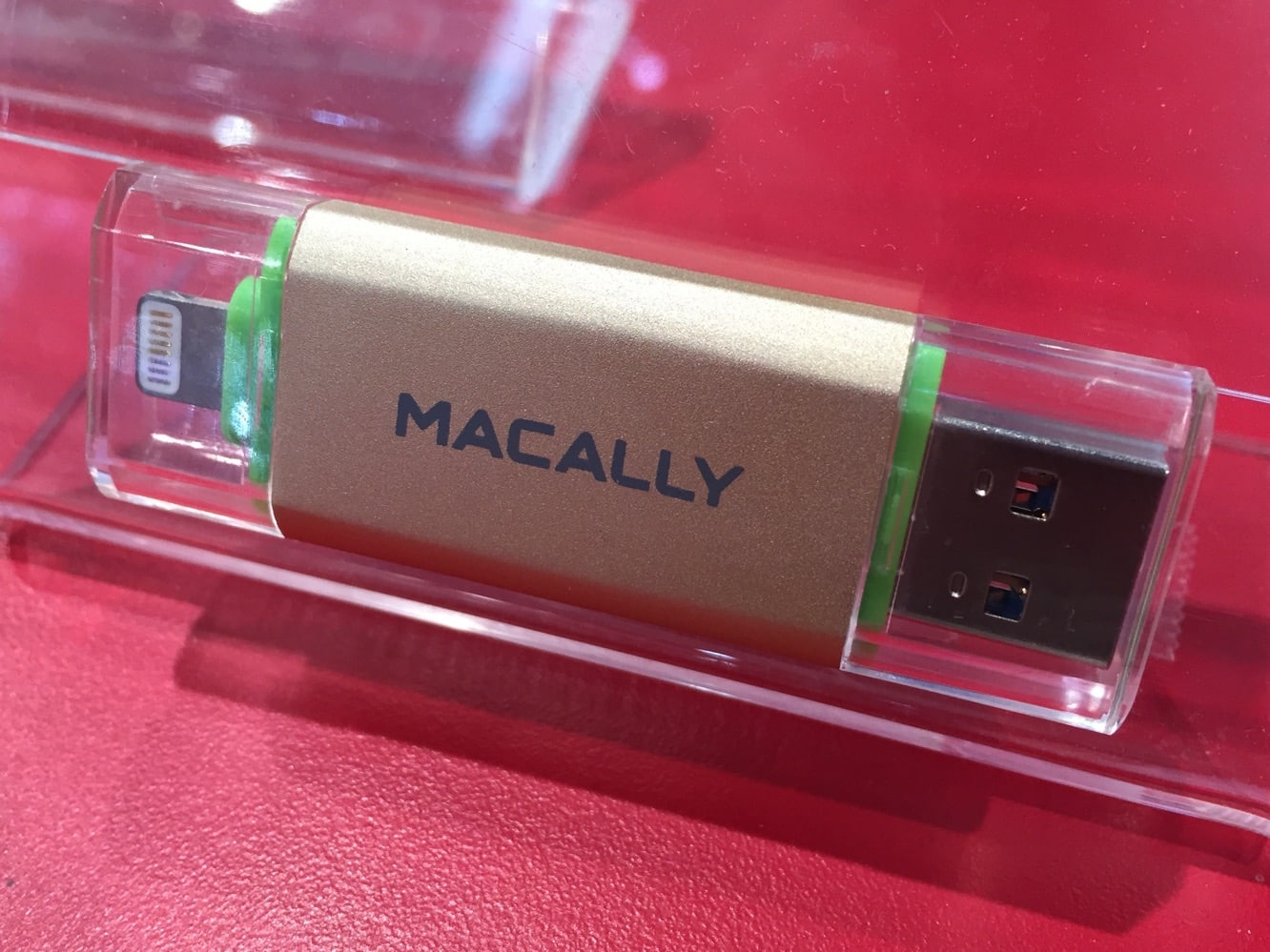 CES: CableJive, Macally + Puregear